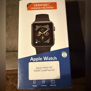 Apple Watch generation 6
Rose gold 44 mm